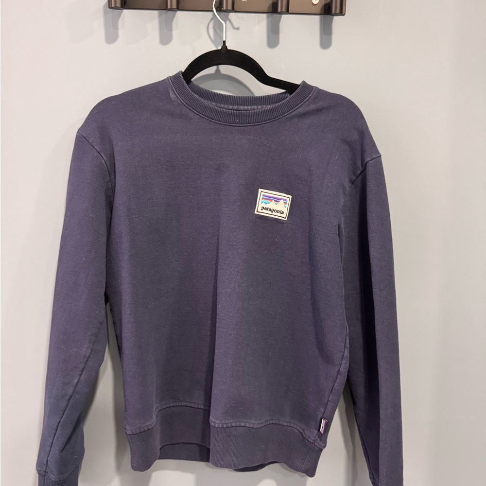 Vintage Patagonia Men's Crewneck in Deep Blue